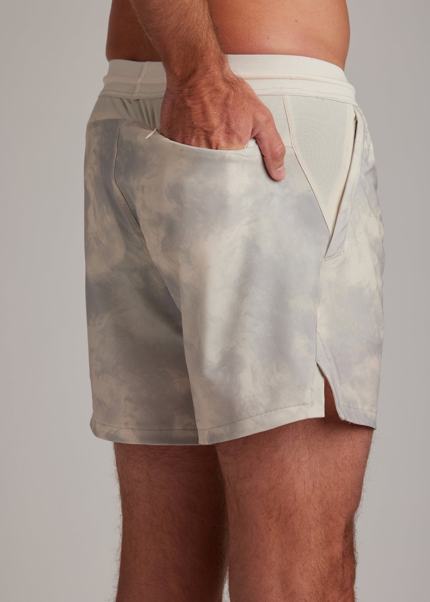 Cream Smoke Active Short