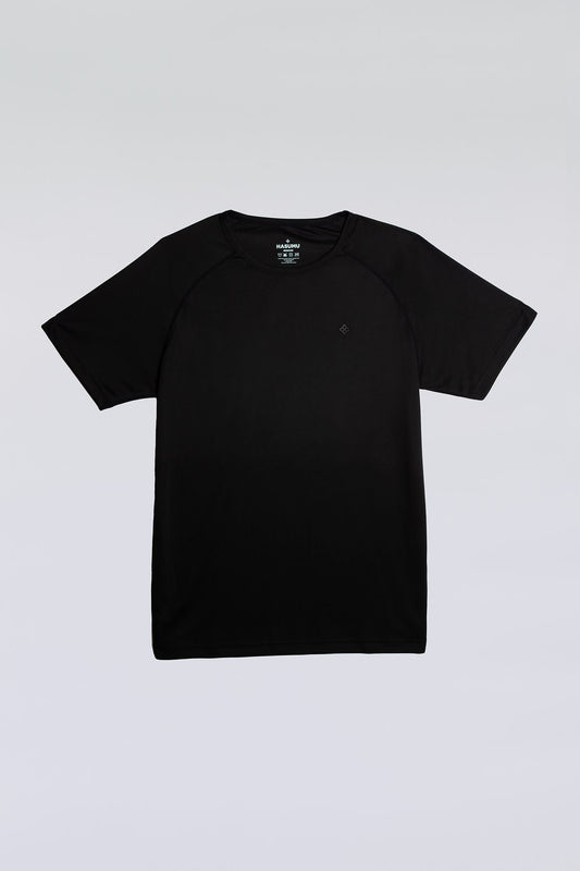 Front view of the black active tee, ultra-light and breathable.