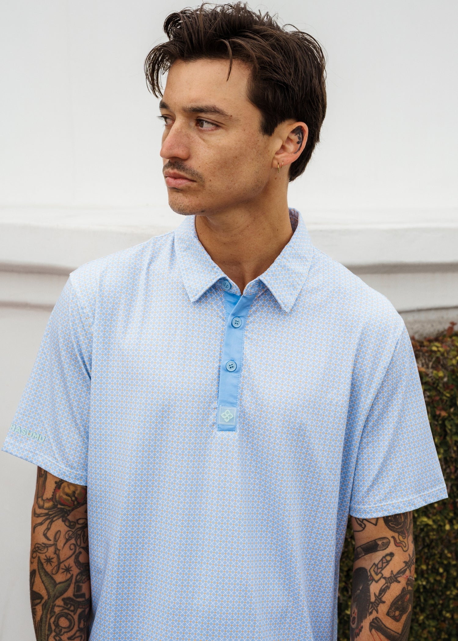 Porcelain sky classic fit polo shirt, engineered with premium stretchy fabric for maximum movement.